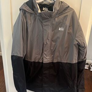 REI Insulated Rainwall Rain Two-Tone Hooded Jacket in Gray and Black